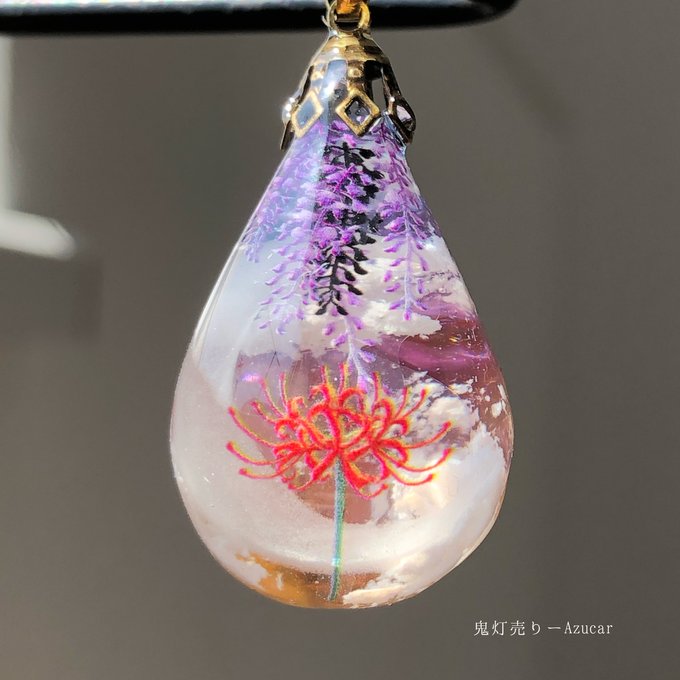 夕焼け空に焦がれる彼岸花と藤の花。　雲レジン　オルゴナイト　ドロップ　蓄光三日月　ネックレス