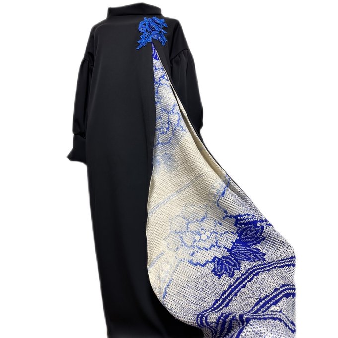最高のワンピース振袖着物リメイク 和柄 ワンピースドレス 濃紺×白シボリにブルー花