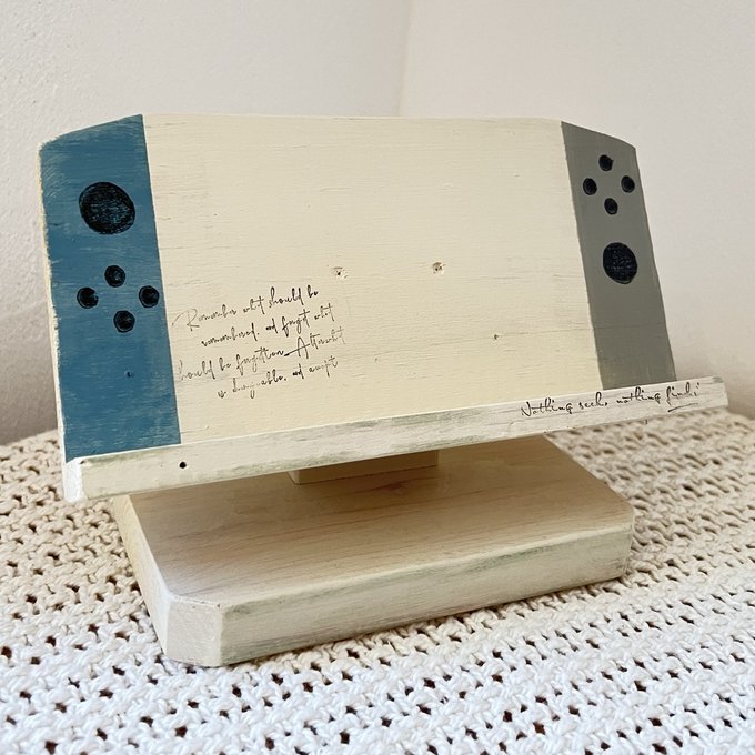 スイッチ置き　ニンテンドースイッチ　Nintendo Switch 木製