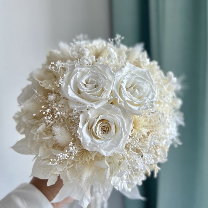 7000円値下げ】結婚式 ブライダル ブーケ ホワイト ブートニア 7000円値下げ】結婚式 ブライダル ブーケ ホワイト ブートニア