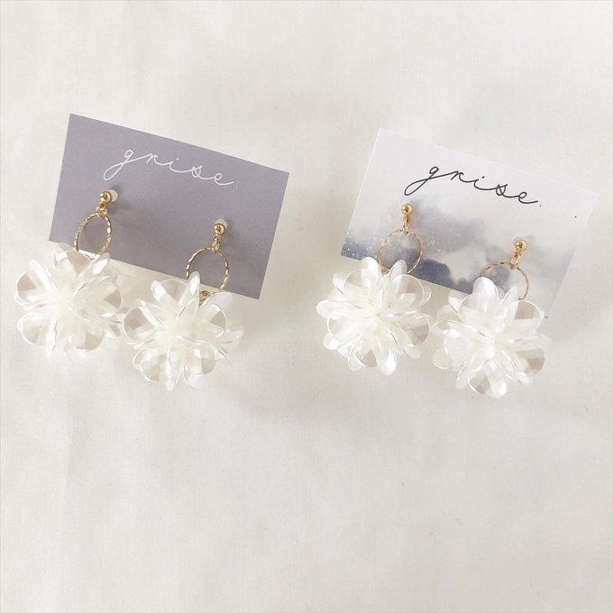 アクリル 大ぶり フラワー ピアス イヤリング ハンドメイドピアス チタンピアス 樹脂ピアス シンプル