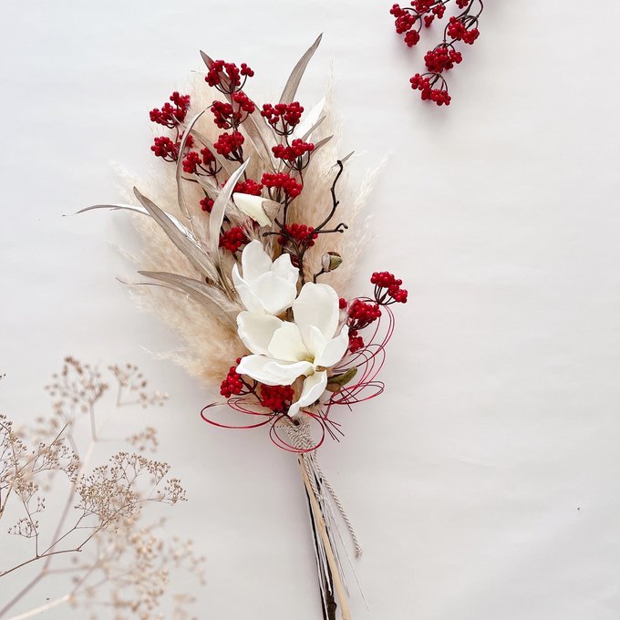 2021年秋冬新作 胡蝶蘭と赤い実物ブーケ パンパスグラス 和装ブーケ 
