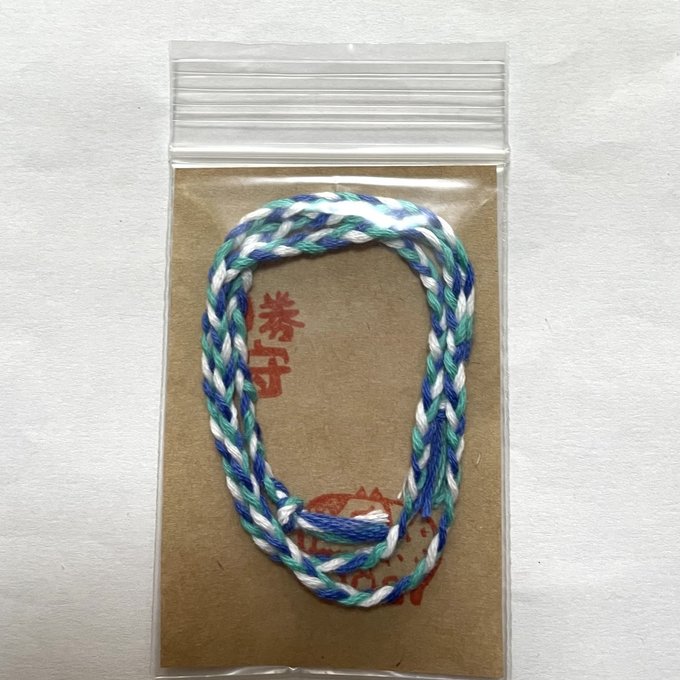 ミサンガ　刺繍糸　縁結び　40センチ　お守り　三つ編み　ハンドメイド