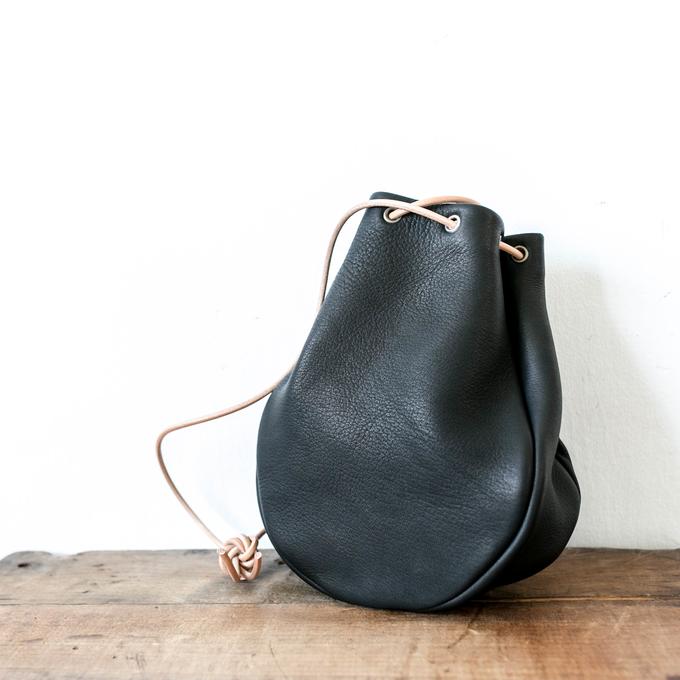 鹿革巾着サコッシュバッグ/黒 - +K leather brand | minne 国内 鹿革巾着サコッシュバッグ/黒 - +K leather brand | minne 国内