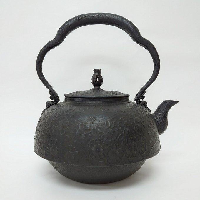 鉄瓶 尾垂型(桜/1.8L) - minne代購 - Doorzo 鉄瓶 尾垂型(桜/1.8L) - minne代購 - Doorzo