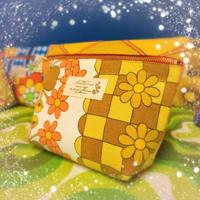 ブラウンフラワーポーチ オレンジ花柄 - destiny-24 | minne 国内最大級のハンドメイド・手作り通販サイト