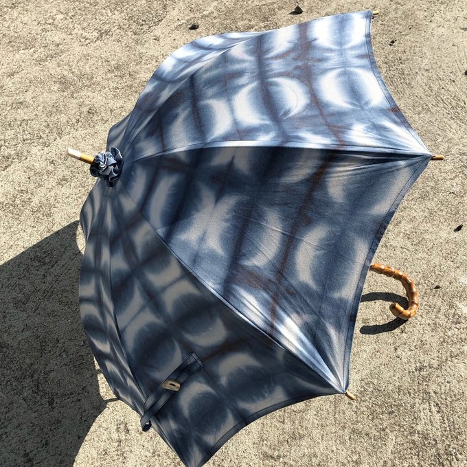 夏空 日傘 藍板締め絞り染め - secca | minne 国内最大級の 夏空 日傘 藍板締め絞り染め - secca | minne 国内最大級の