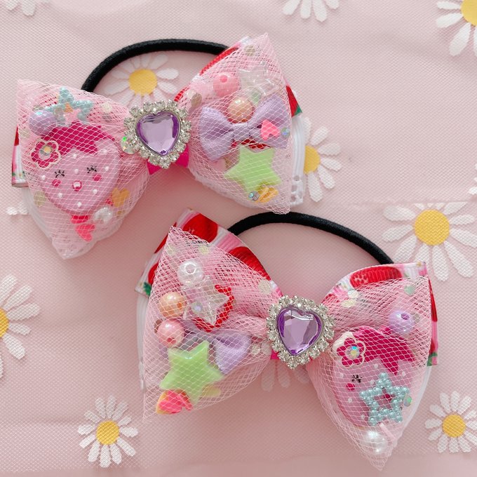 【予約販売】本 ハンドメイド リボン ヘアゴム いちご