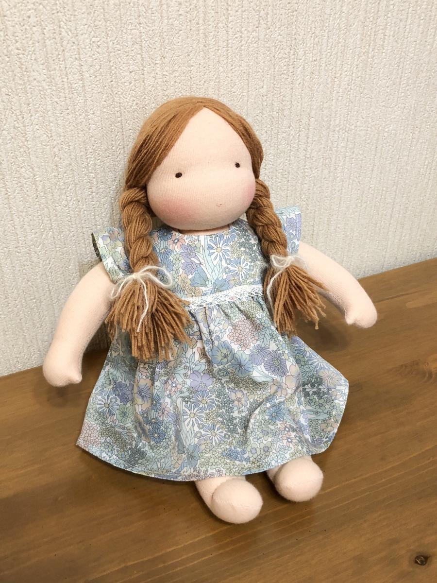 ウォルドルフ人形(30cm)リバティワンピースの女の子 - auriol-sa.com