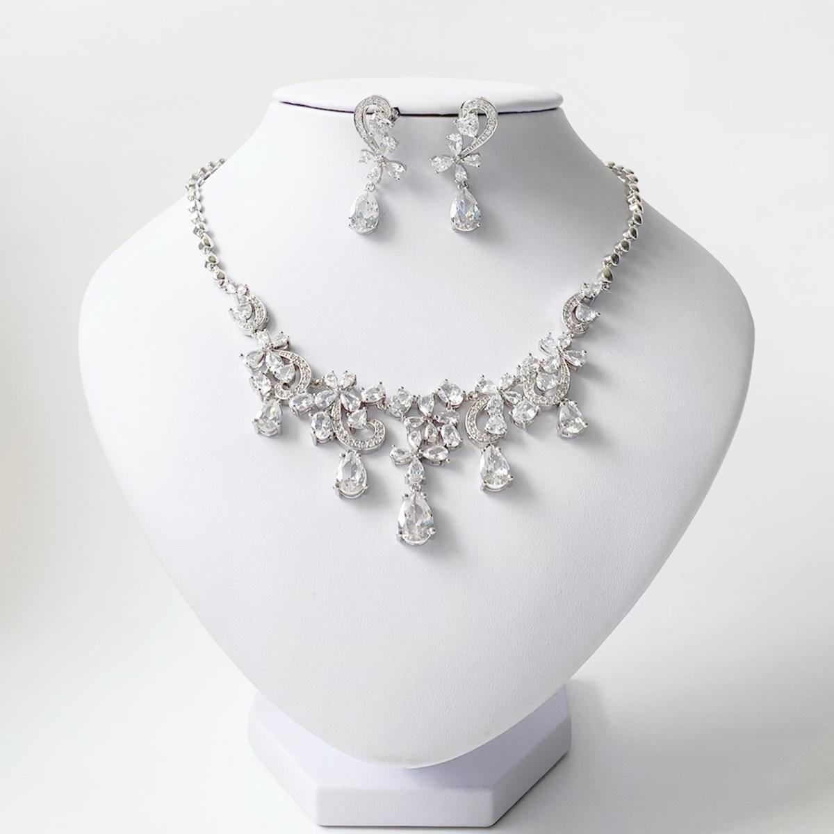 ◇2点セット ネックレス&ピアス◇【czps27】キュービックジルコニア ウェディング アクセサリーセット ピアス ブライダル 豪華 4t♢ブライダル ジルコニア2点セットピアス イヤリング・ネックレスウェディング