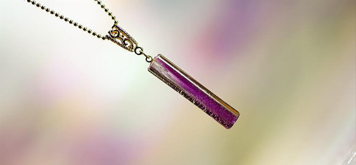 受注制作】 Cylindrical purple crystal