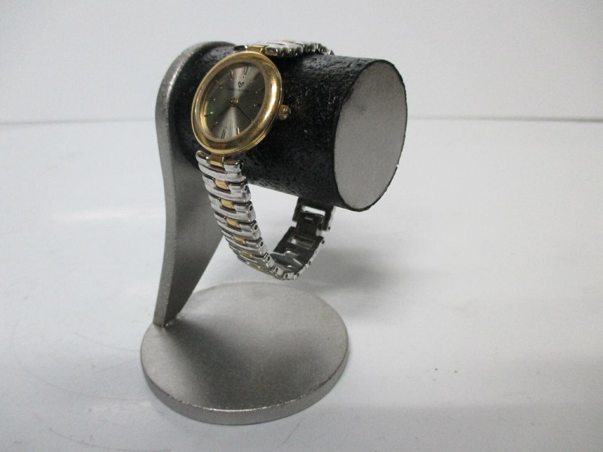 バレンタイン 腕時計スタンド 女性用ブラック腕時計スタンド（男性も飾れます） 190731