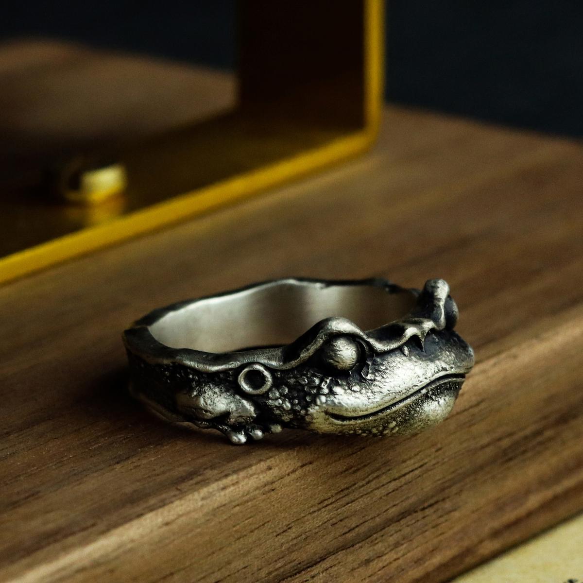カエルの王子の指輪、カエルの指輪、カエルの宝石の銀の指輪、パックマンのカエル、カエルの人形、花のカエル、925スターリン 