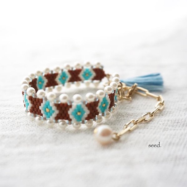 ビーズステッチのブレスレット 〜brown× turquoise〜