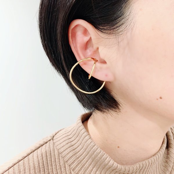 Twist wave  earcuff（ゴールド）