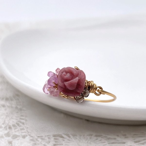 Marie’s garden rose - シリシャスシストと3種の天然石のワイヤーリング