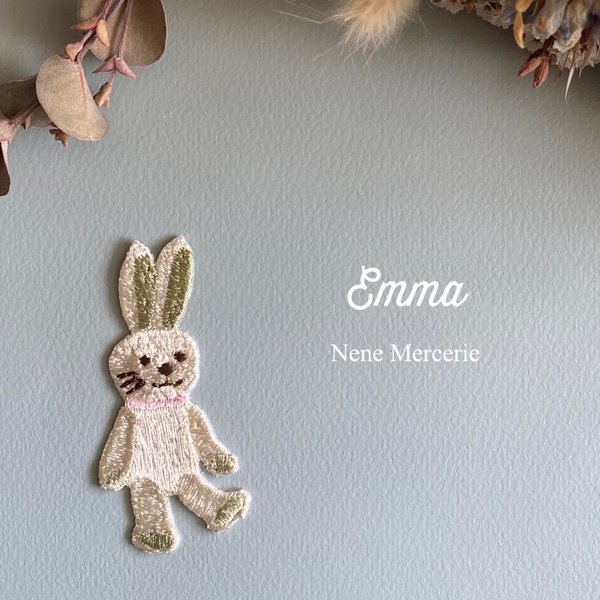 ウサギのEmma（エマちゃん） 刺繍アイロンワッペン