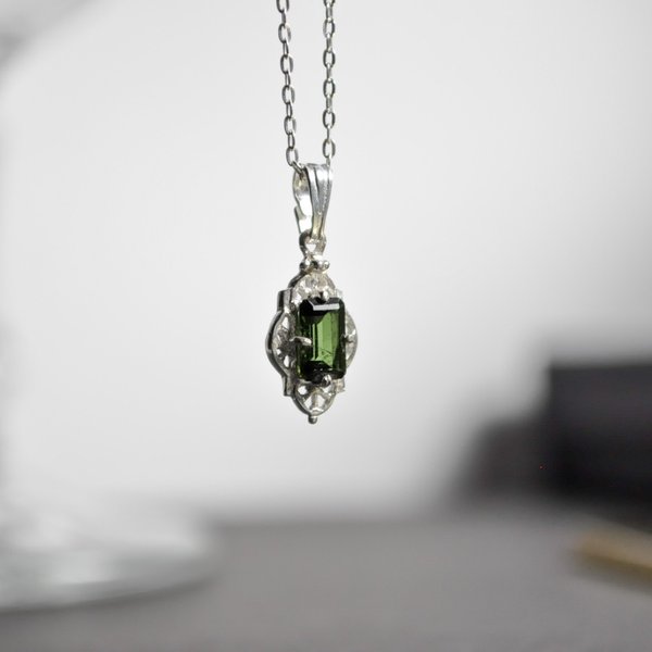 ÉTOIRE: Musica ── Green Tourmaline Necklace