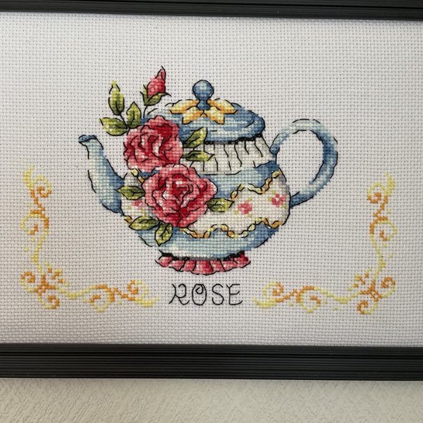 rose teapot🌹🫖クロスステッチ刺繍