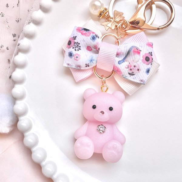 ピンクのくまちゃん　トリプルリボンキーホルダー　レジン　バッグチャーム　🎀リボン！リボン！リボン！🎀　さくら色③