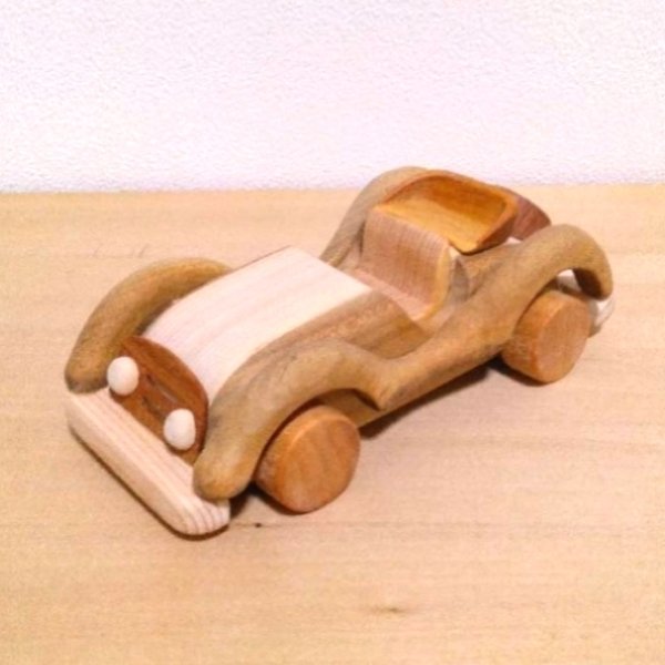 木の車　クラシックカー