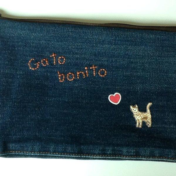 リメイクジーンズポーチ　Gato bonito　猫刺繍ワッペン付き　茶トラ　ブルー　ねこのもり