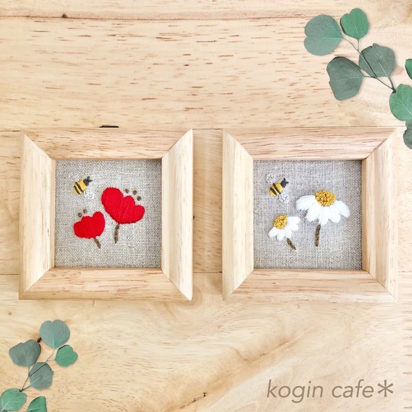 ＊ミツバチとお花の刺繍ミニフレーム＊【2種類からお選びください】