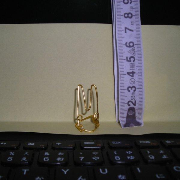 【受注制作】金色ウサギさん指輪＝フリーサイズ＝ステンレスワイヤーメッキ製