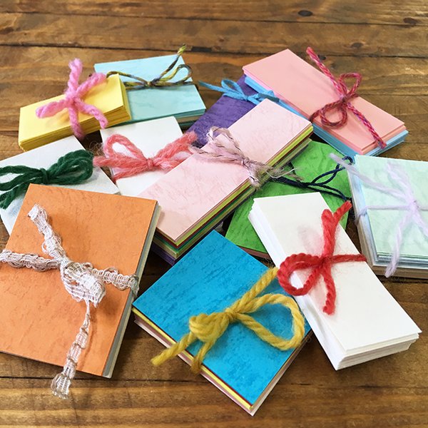 おまかせ端っこ紙の福袋　▷紙の詰め合わせ福袋