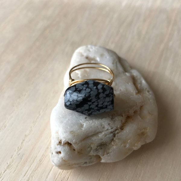 黒曜石 指輪 リングのハンドメイド 手作り通販 Minne 日本最大級のハンドメイドサイト