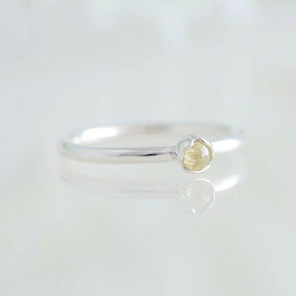 【純銀】花つぼみの指輪 イエローダイヤモンド〈12号〉　　　mdr-220609