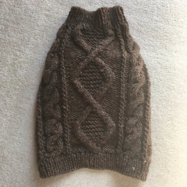 犬セーター  冬物セールさらに10%off！DMサイズ　手編みのアラン模様のセーター 