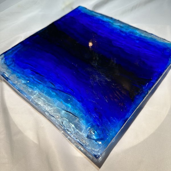 在庫有り！現品新色　アートディスプレイトレイ  ディープブルーシー　瑠璃色の海　青アクセサリートレイ  25×25仕器 水面 波紋 海 珊瑚 沖縄　resin