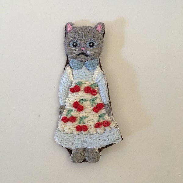 刺繍ブローチ    猫