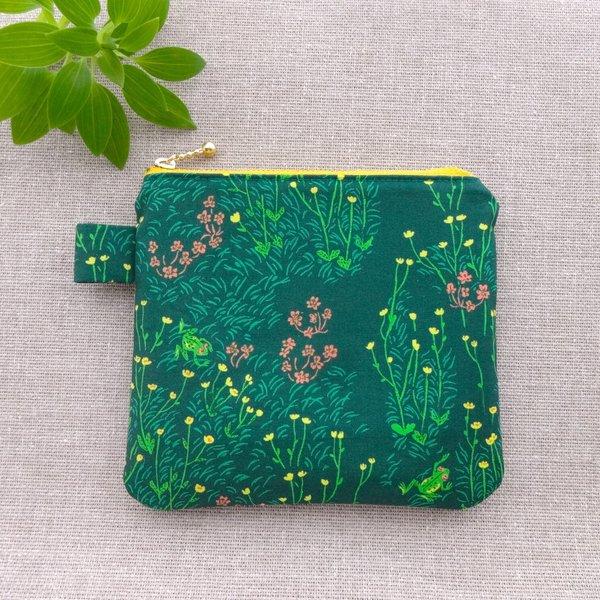 ＊野の草花とカエル１＊コットンフラットポーチ＊ファスナー１４cm＊USAコットン＊Windham Fabrics＊