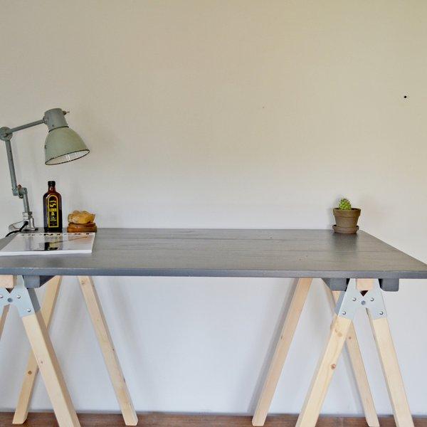 Sawhorse Concrete Table 120 Ver.2