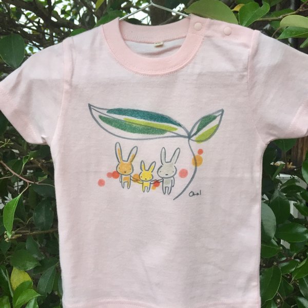 ovalのベビーＴシャツ90サイズ  はっぱうさぎ