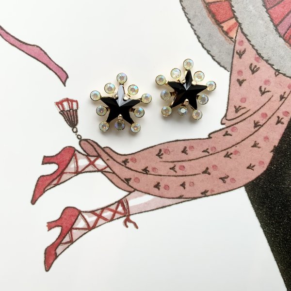 twinkle black  STAR pierce / earring