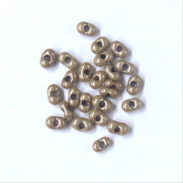 20ｇ(約640粒)チェコ ファルファーレ(小/2×4mm)  【シナモン】　商品番号0505175538452