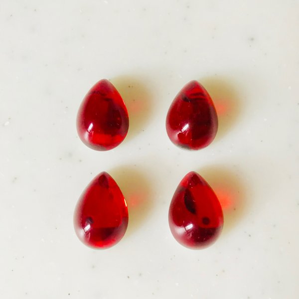 Vintage Crystal Red Teardrop Cabochons 《7090》