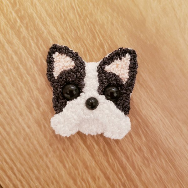 刺繍でもこもこワンコ(ボストンテリア)