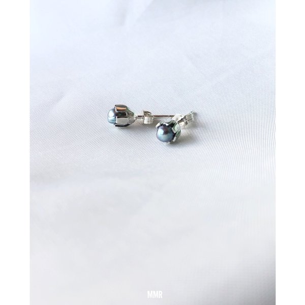 【Sold out】E071 Pearl Studs P