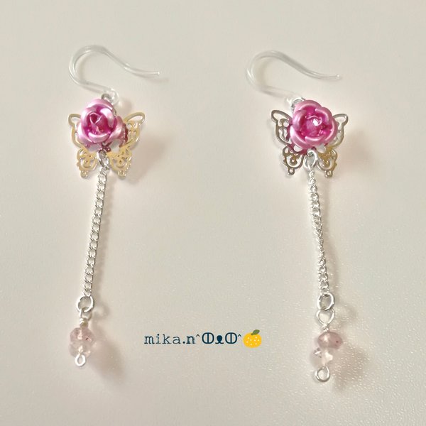 バラと蝶🦋ピアス