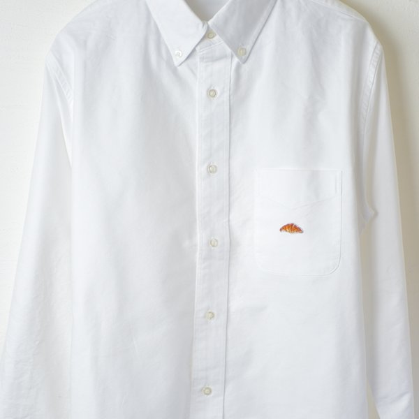 ボタンダウンシャツ【ホワイト】；クロワッサン刺繍付き