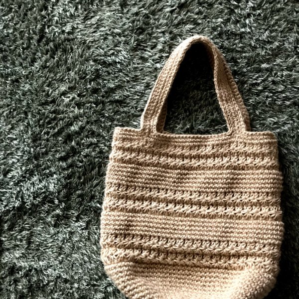 模様編みの麻ひもバッグ