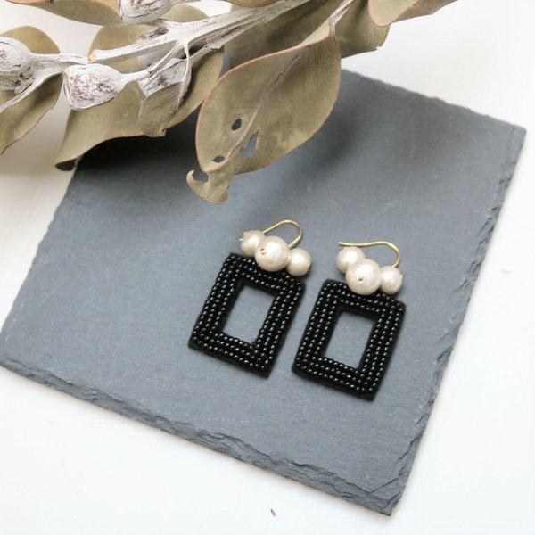 ★NEW★【アレルギー対応】black square ビーズ刺繍ピアス＆イヤリング