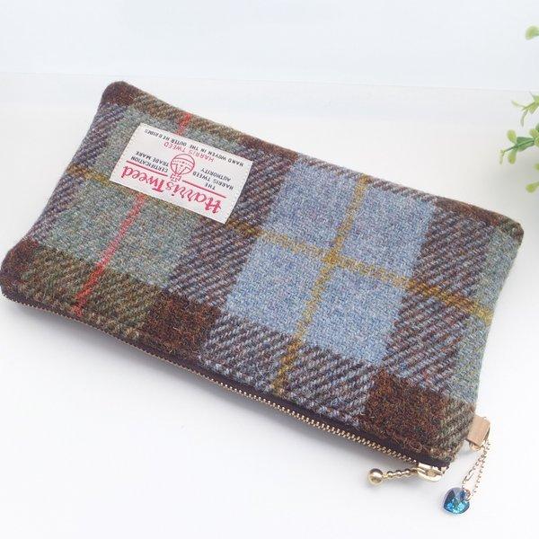 Harris Tweed ハリスツイード　&　スワロフスキーチャームのポーチ　 中布内ポケット付き◆通帳ポーチ、ペンケースにも♪