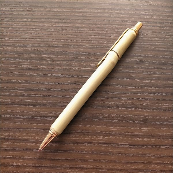 竹のしなやかさをそのままに使ったシャープペン　矢竹シャーペン