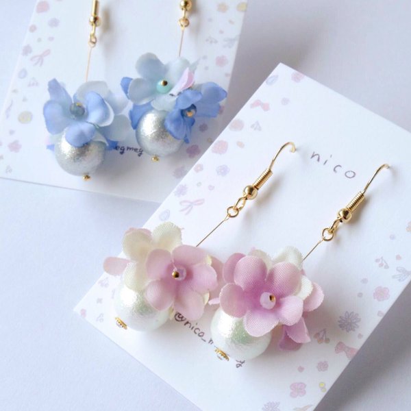 お花とコットンパールのピアス/イヤリング