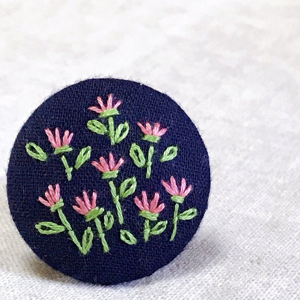 刺繍ブローチ サンプラー(フラワー) ヘアゴム可 くるみボタン　送料無料